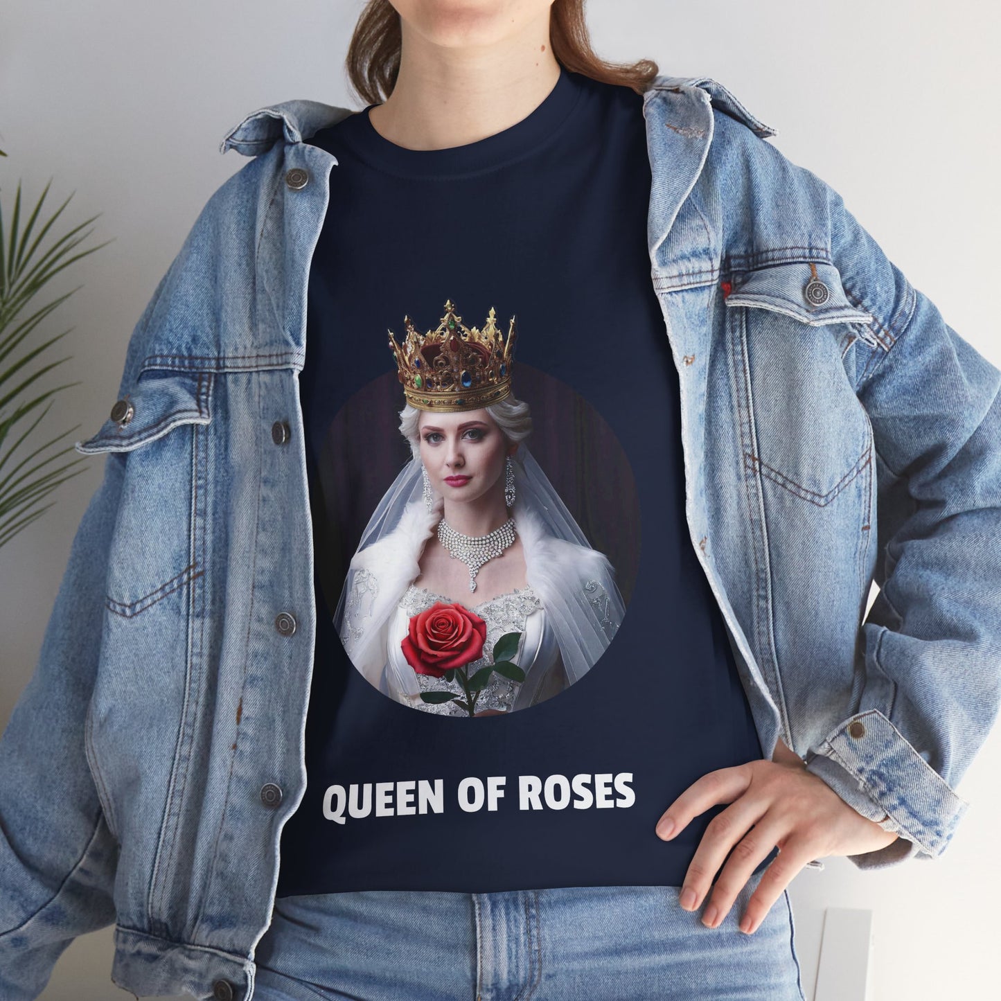 Queen Of Roses - Unisex-T-Shirt aus schwerer Baumwolle (UK)