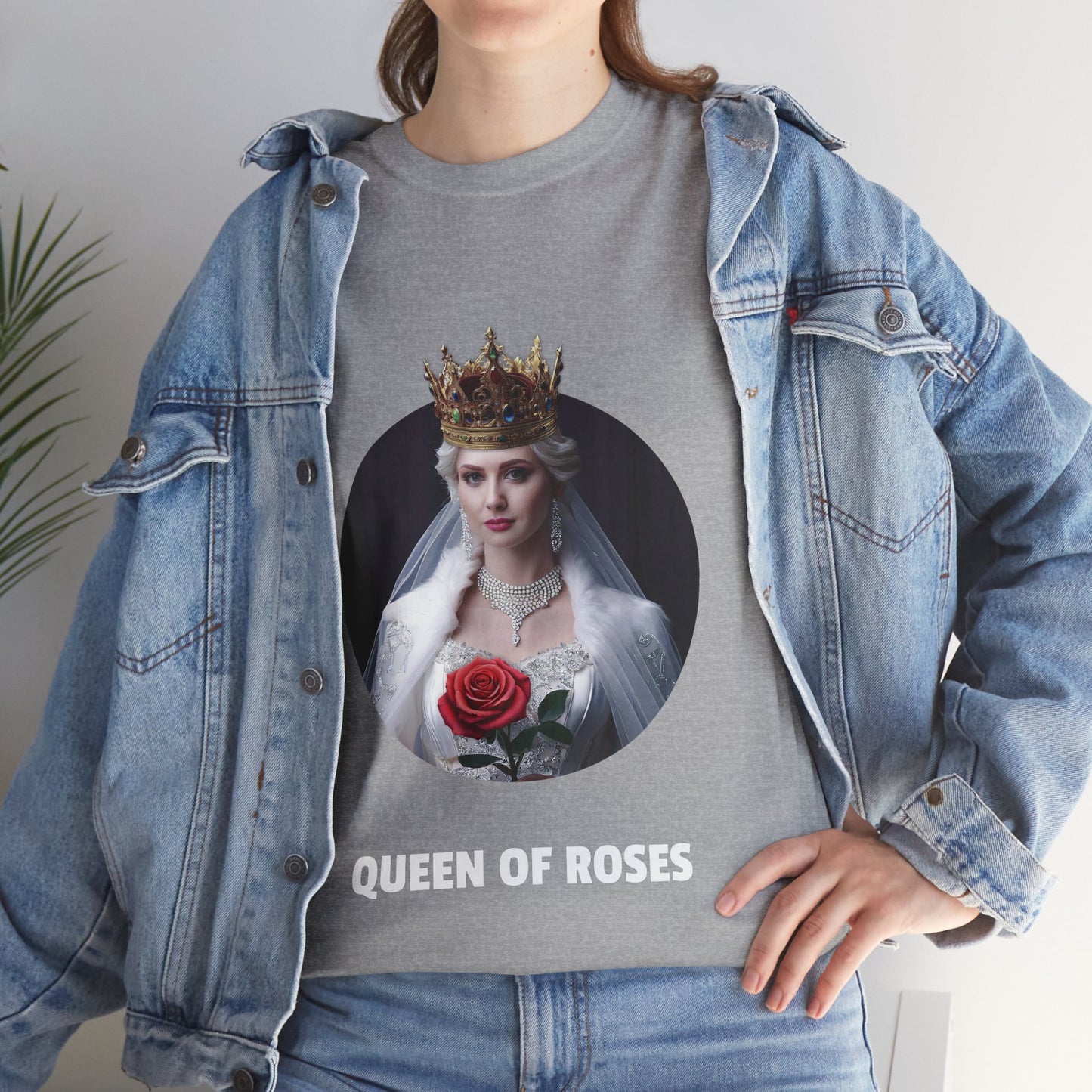 Queen Of Roses - Unisex-T-Shirt aus schwerer Baumwolle (UK)