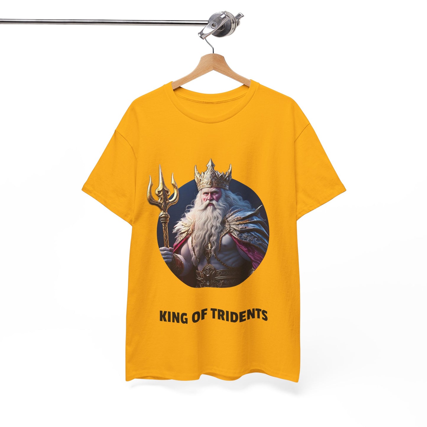 King Of Tridents - Unisex-T-Shirt aus schwerer Baumwolle (UK)