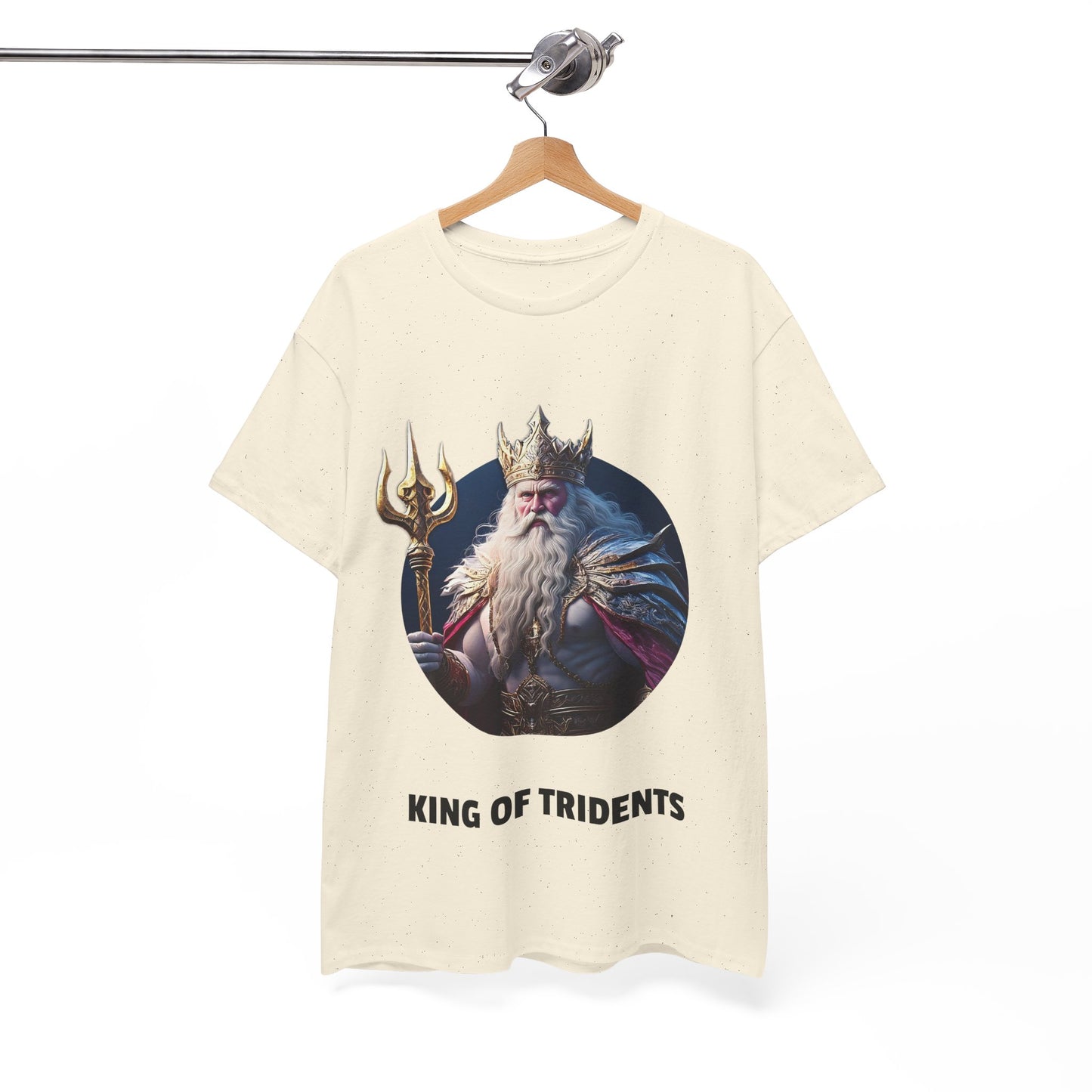 King Of Tridents - Unisex-T-Shirt aus schwerer Baumwolle (UK)