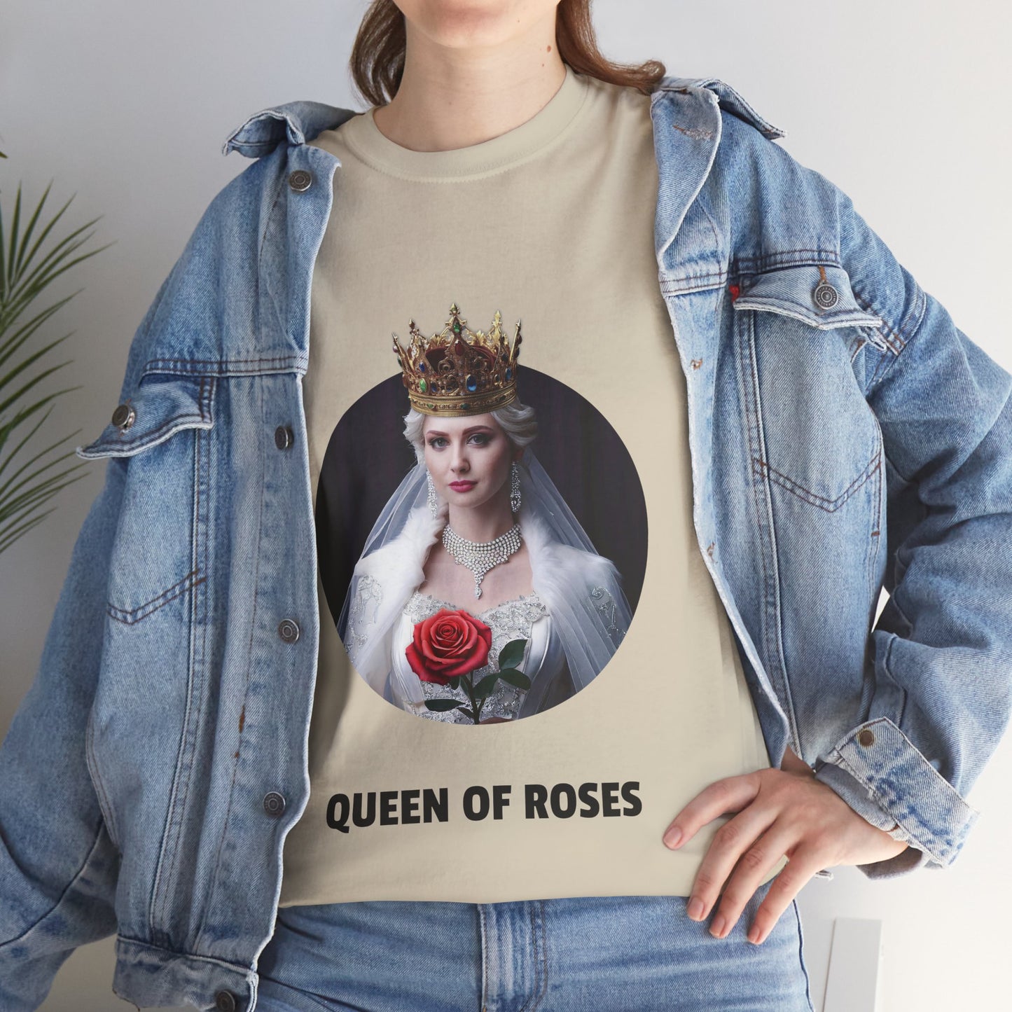 Queen Of Roses - Unisex-T-Shirt aus schwerer Baumwolle (UK)